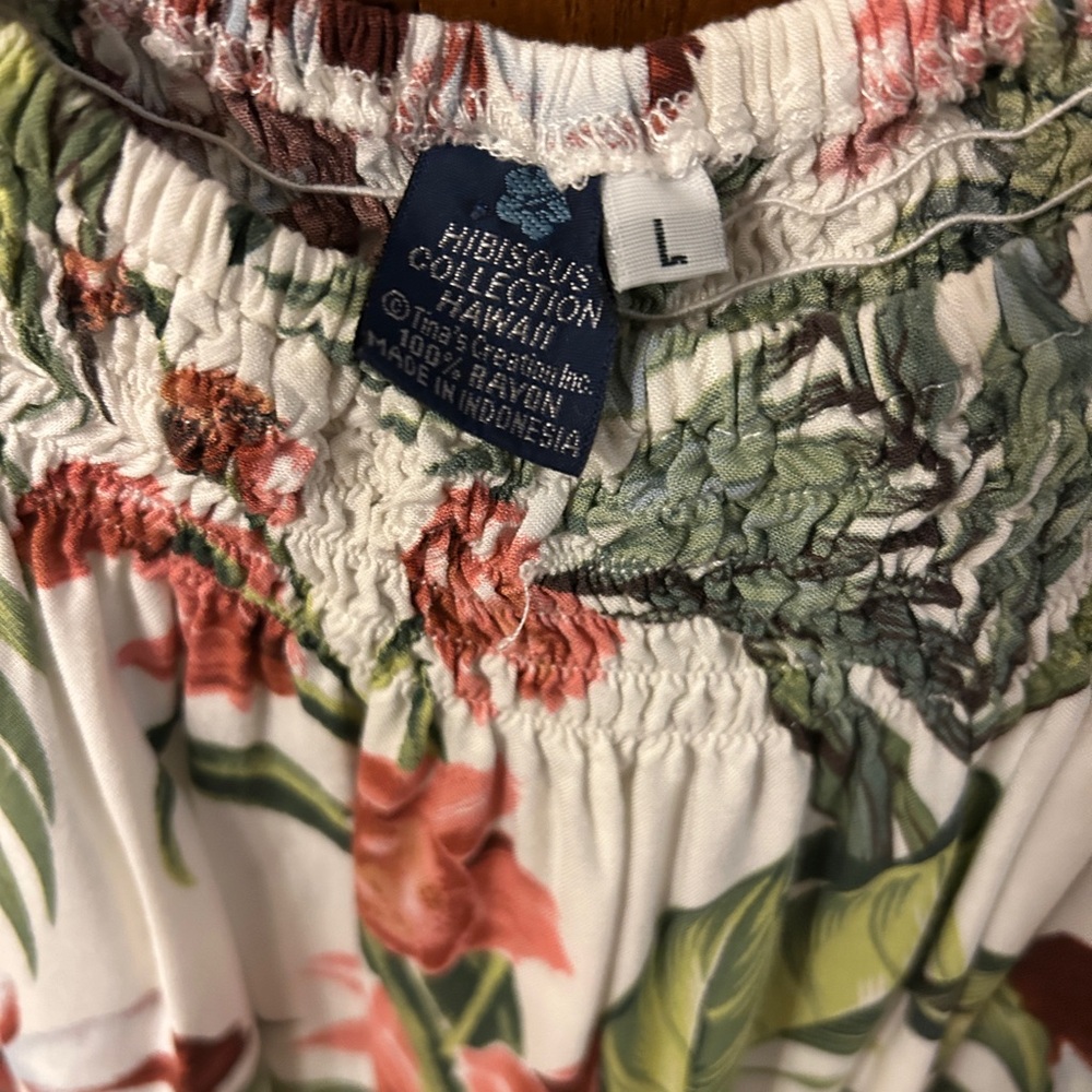 Hibiscus Collection Hawaii Floral Print Women's Top Large - Picture 4 of 4